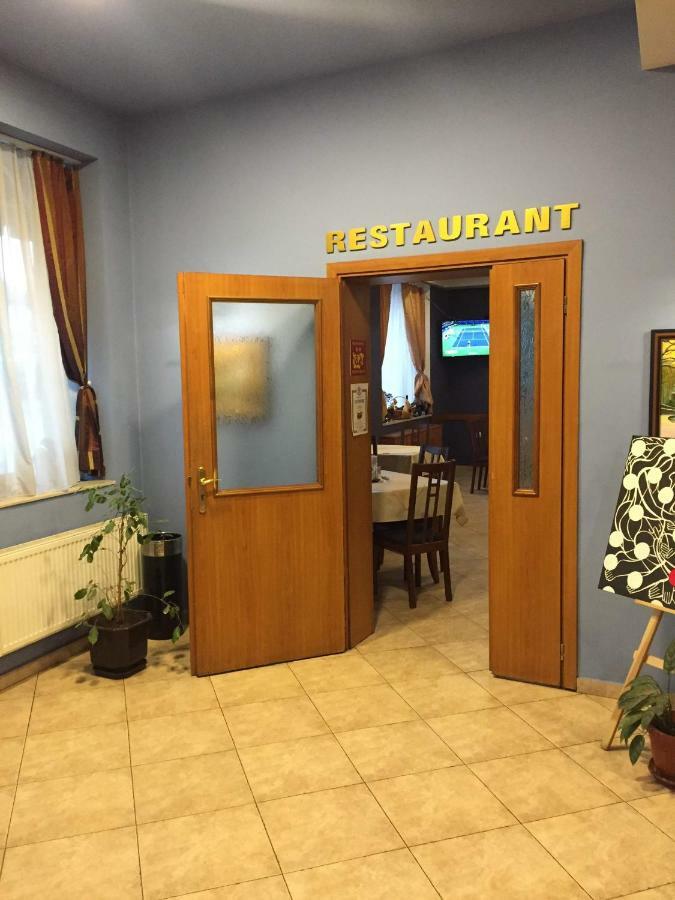 Family Hotel Odessa Sewliewo Exterior foto